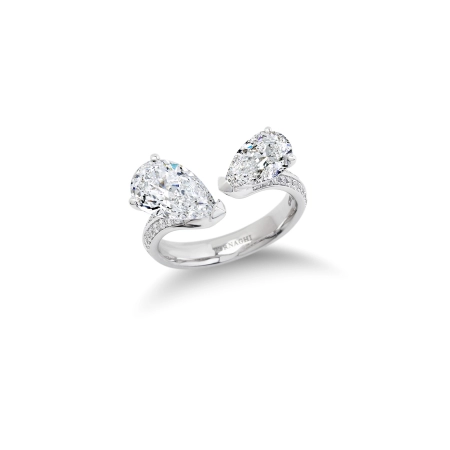 Open open in white gold and pear cut diamonds